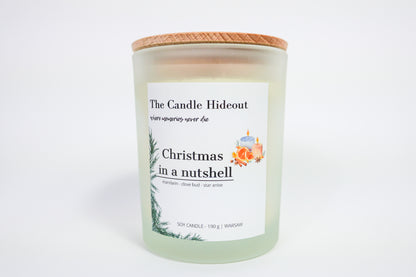 Christmas in a nutshell -  świeca o zapachu Świąt Bożego Narodzenia
